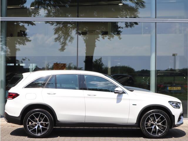 Mercedes-Benz GLC-KLASSE 300e 4MATIC AMG line | Panoramadak | Burmester | Memory Seats | Camera | Navigatie | Automaat