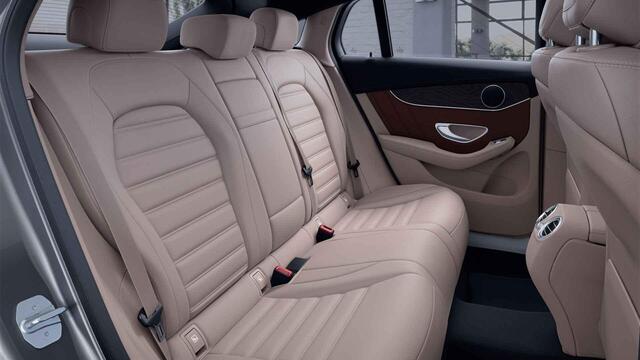 Mercedes-Benz GLC-KLASSE Coupé 300e 4MATIC Premium Plus | AMG | Schuif/kanteldak | Trekhaak | Night | Beige leder | Headup | Multibeam |