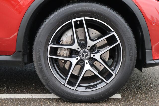 Mercedes-Benz GLC-KLASSE 250 d 4MATIC AMG l Panoramadak l Trekhaak l Stoelverwarming I Camera I PTS l LED l Airconditioning l