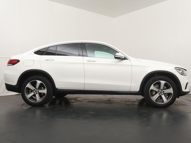 Mercedes-Benz GLC-KLASSE Coupé 300e 4MATIC Business Solution Luxury - Navigatie - Stoelverwarming - Wegklapbare trekhaak