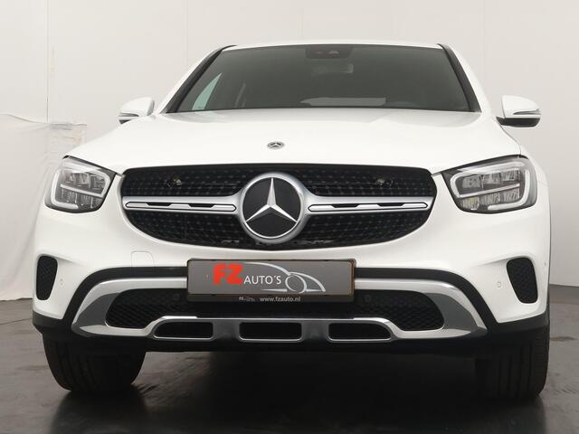 Mercedes-Benz GLC-KLASSE Coupé 300e 4MATIC Business Solution Luxury - Navigatie - Stoelverwarming - Wegklapbare trekhaak