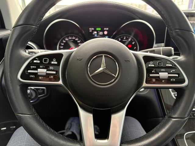 Mercedes-Benz GLC-KLASSE 300e 4MATIC Premium Plus | Panoramadak | Trekhaak | Achteruitrijcamera | Stoelverwarming | Half leder |