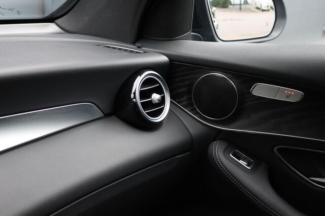 Mercedes-Benz GLC-KLASSE Coupé 250 4MATIC AMG Line | Schuifdak | Dodehoekassistent | Nightpakket | Stoelverwarming | Camera | Zitcomfortpakket | Navigatie | Cruise Control | High Perf. LED |