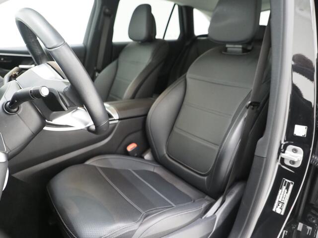 Mercedes-Benz GLC-KLASSE 300e 4MATIC 320PK | Leder | Camera | Stoelverwarming | LED | DAB | Climate | Carplay