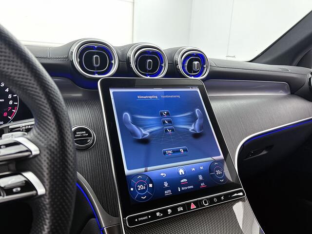 Mercedes-Benz GLC-KLASSE 300 e 4MATIC AMG Plug-In Hybride Luchtvering | Trekhaak | AMG Line | Night Pakket | Achteras besturing | Parkeerpakket met 360°-camera. Inclusief 24 maanden MB Certified garantie voor Europa.