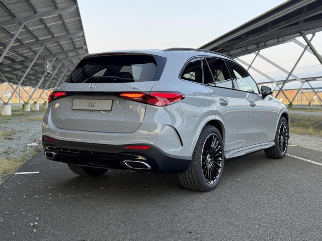 Mercedes-Benz GLC-KLASSE 300e 4MATIC Sport Edition | Night | Panoramaschuifdak | Premium Plus | Techniek pakket | Rijassistentiepakket Plus | Trekhaak | Burmester |