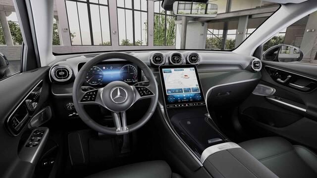 Mercedes-Benz GLC-KLASSE 300e 4MATIC Luxury Line | Premium plus pakket | Keyless | 360 camera | Panoramadak | Trekhaak | Verwarmd stuur | Burmester |