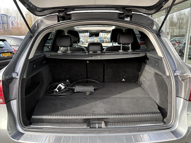 Mercedes-Benz GLC-KLASSE 300e 4MATIC AMG Line 320pk | PHEV | Panoramadak | Stoelverwarming | Burmeister | 360 Camera | Adaptive Cruise |