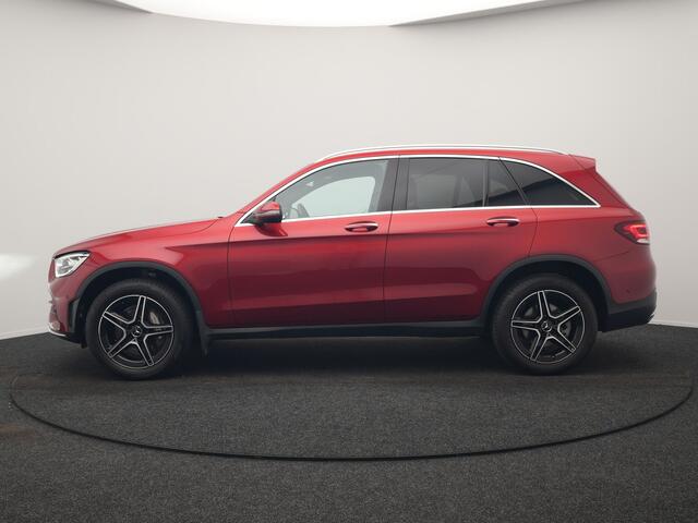 Mercedes-Benz GLC-KLASSE 300e 4MATIC Business Solution AMG Plug In Hybrid 320pk Dealer O.H. PHEV | Camera | Alcantara Sportstoelen Verwarmd | Apple Carplay | Keyless | Navigatie | DAB | Cruise Control |