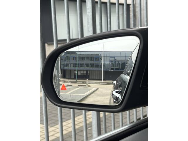 Mercedes-Benz GLC-KLASSE 300e 4MATIC Business Solution AMG | SCHUIF/KANTELDAK | 360 CAMERA | NAVI | CARPLAY/ANDROID | CRUISE CONTROL | PDC V+A | CLIMATE CONTROL | LMV 20'' | ELKTR. MEMORY STOELEN | STOELVERWARMING | KEYLESS | LED | BLUETOOTH