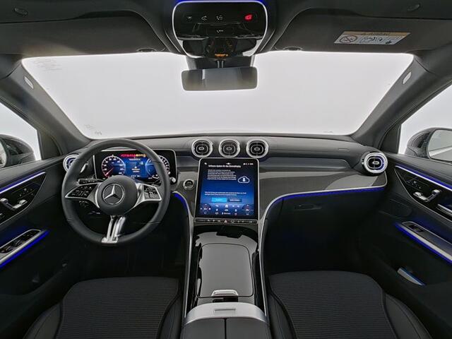 Mercedes-Benz GLC-KLASSE 300 e 4MATIC Plug-In Hybride Trekhaak | Panorama Schuif-Kanteldak | Zwarte hemel | Parkeerpakket met 360°-camera | Stuur en Stoelverwarming. Inclusief 24 maanden MB Certified garantie voor Europa.