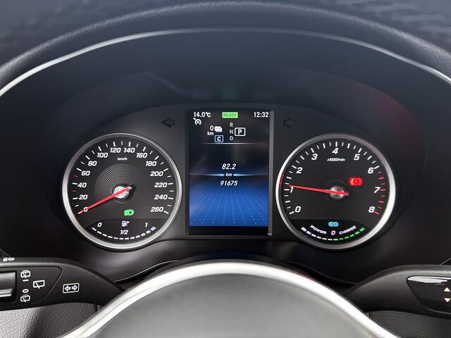 Mercedes-Benz GLC-KLASSE 300 e 4MATIC Plug-In Hybride Trekhaak | Night Pakket | Achteruitrijcamera | Apple CarPlay. Inclusief 24 maanden MB Certified garantie voor Europa.