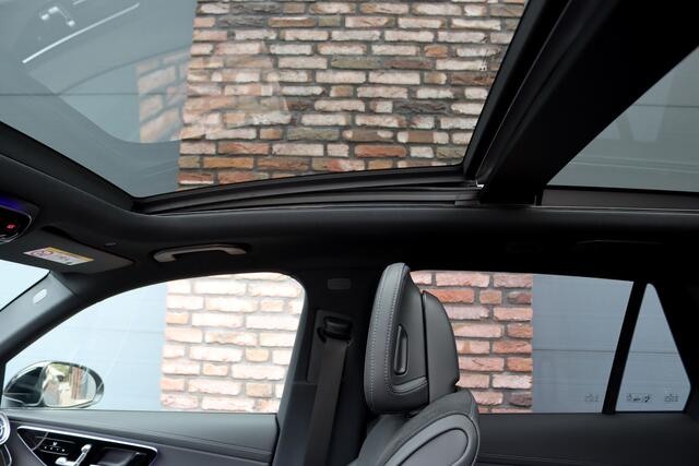 Mercedes-Benz GLC-KLASSE 400e 4MATIC AMG Line Aut9 | 'Manufaktur' | Airmatic | Achterasbesturing | Distronic+ | Trekhaak | Verwarmd Stuurwiel | HUD | Burmester | Digital Light |