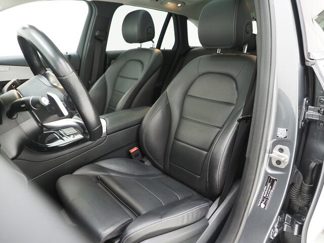 Mercedes-Benz GLC-KLASSE 300e 4MATIC AMG | Panoramadak | 360 | Leder | Virtual | Stoelverwarming | Dodehoek | LED