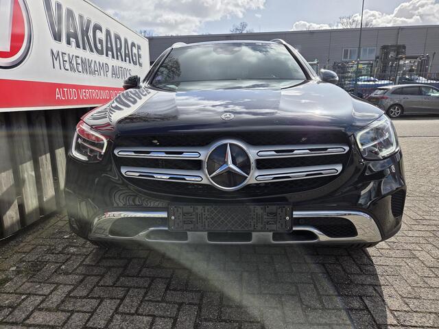 Mercedes-Benz GLC-KLASSE 300e 4MATIC 19"/Trekhaak/Dodehoek/Rijstrooksensor/Sfeerverlichting/Apple Carplay & Android Auto/Stoelverwarming/Elektrische klep