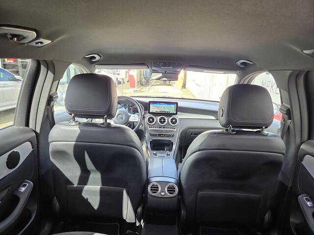 Mercedes-Benz GLC-KLASSE 300e 4MATIC 19"/Trekhaak/Dodehoek/Rijstrooksensor/Sfeerverlichting/Apple Carplay & Android Auto/Stoelverwarming/Elektrische klep