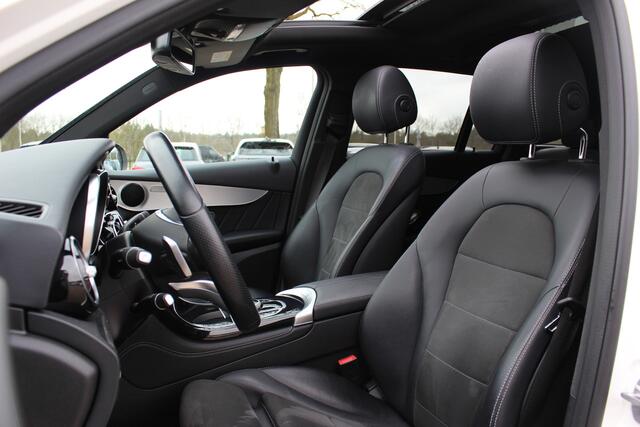 Mercedes-Benz GLC-KLASSE 250 4MATIC Business / Panoramadak / Camera / Navigatie / Leder&Alcantara / 19'' / Stoelverwarming / Cruise Control