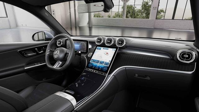 Mercedes-Benz GLC-KLASSE 300e 4MATIC AMG Line | MANUFAKTUR Alpin Grau | Panoramadak | Head up display | Trekhaak | Panoramadak |