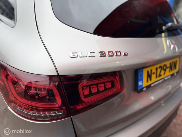 Mercedes-Benz GLC-KLASSE 300e 4MATIC AMG BOMVOL OPTIES!