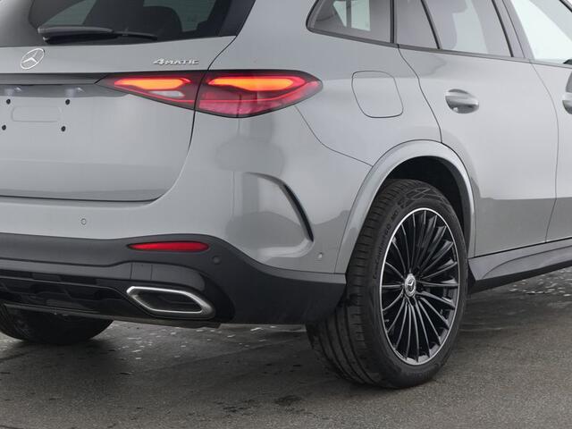 Mercedes-Benz GLC-KLASSE 300 e 4MATIC AMG Plug-In Hybride AMG Line | Night Pakket | Digital Licht | Trekhaak | Distronic | Memory Voorstoelen | Stoel en Stuurverwarming. Inclusief 24 maanden Mercedes-Benz Certified garantie voor Europa.