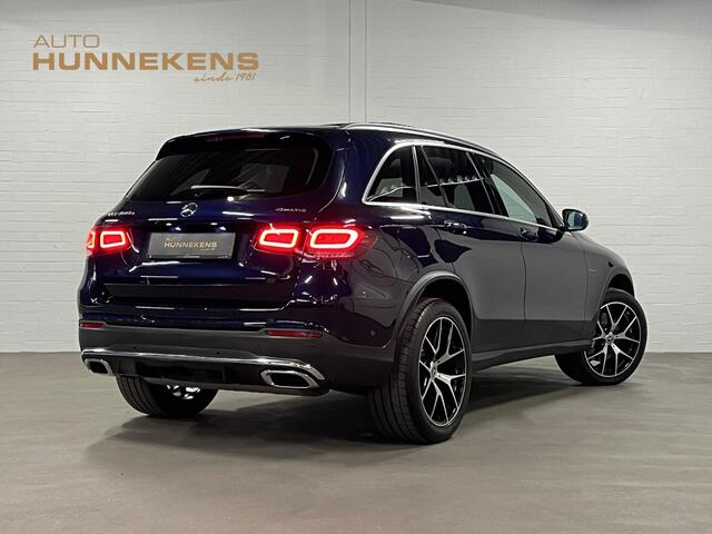 Mercedes-Benz GLC-KLASSE GLC 300e 4MATIC AMG Trekhaak | Adapt. cruise | Open dak | Achteruitrij camera | Stoelverwarming | Carplay | Bliss