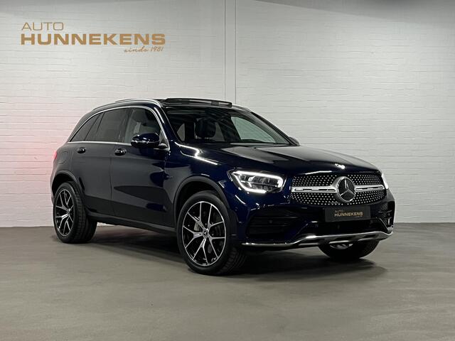Mercedes-Benz GLC-KLASSE GLC 300e 4MATIC AMG Trekhaak | Adapt. cruise | Open dak | Achteruitrij camera | Stoelverwarming | Carplay | Bliss