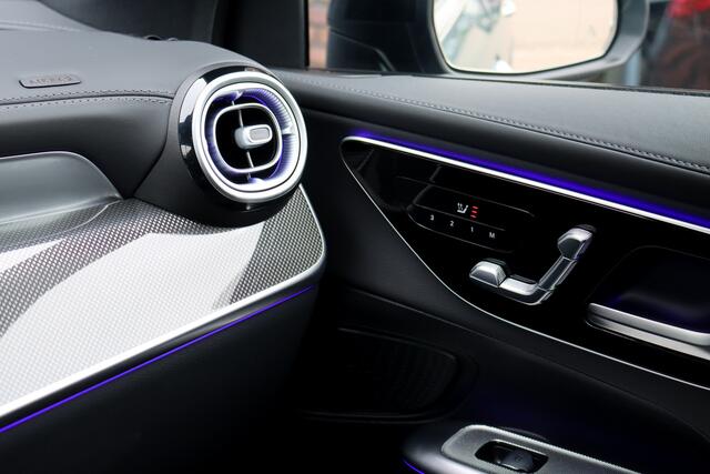 Mercedes-Benz GLC-KLASSE 300de 4MATIC AMG Line | Distronic+ | Panoramadak | Memory | Trekhaak | Digital Light | HUD | Verwarmd Stuurwiel | Surround Camera | Augmented Reality |