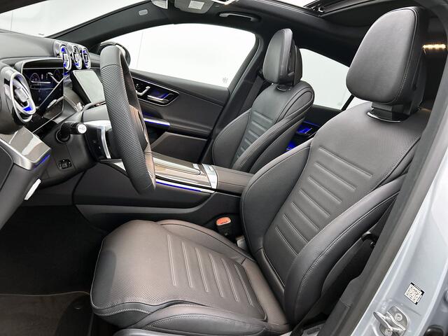 Mercedes-Benz GLC-KLASSE 300e 4MATIC Sport Edition | Premium | Winterpakket | Nightpakket | Trekhaak | Stoelventilatie/- verwarming | Treeplanken | Spoiler | Panoramaschuifdak | 360°-camera | Augmented Reality navigatie |