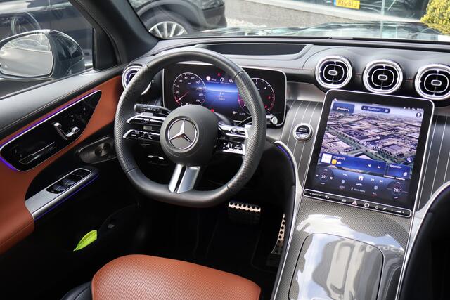 Mercedes-Benz GLC-KLASSE 450 d 4MATIC AMG l 6 Cilinder l Premium Plus l Panoramadak l Techniekpakket l BURMESTER l AIRMATIC l MBUX l 360 gr Camera l Memory l Keyless Go l DIGITAL LIGHT l Distronic l Wegklapbare Trekhaak l Sfeerverlichting l Head Up l Parkeer pakket l Dode hoek as
