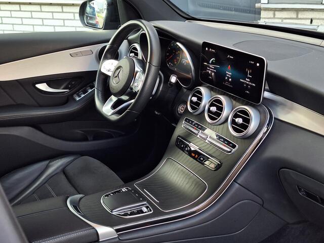 Mercedes-Benz GLC-KLASSE 300e 4MATIC Business Solution AMG | Night pakket | Achteruitrijcamera | Stoelverwarming | Elektrische achterklep