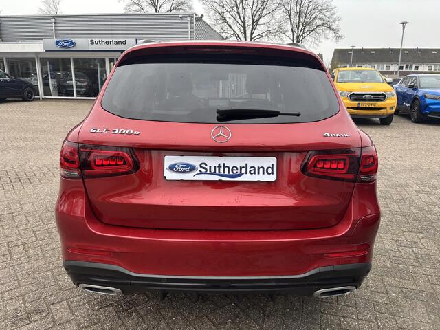 Mercedes-Benz GLC-KLASSE 300e 4MATIC AMG Line | PHEV | Plug-in Hybride | 320pk | Panoramadak | Stoelverwarming | 360 graden camera | Burmester audio