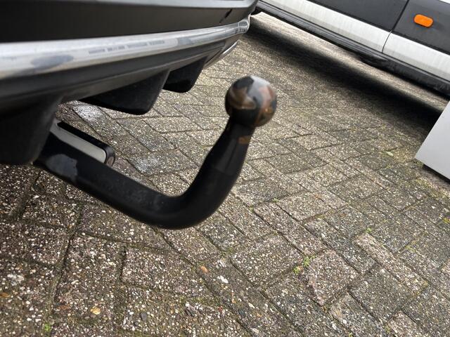 Mercedes-Benz GLC-KLASSE 300e 4MATIC AMG Line | 320pk PHEV | Panormadak | Afneembare Trekhaak | Burmester Audio | Stoelverwarming | Achteruitrijcamera