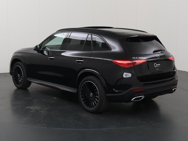 Mercedes-Benz GLC-KLASSE 300e 4MATIC Sport Edition | Panoramaschuifdak | Premium pakket | Nightpakket | 360° camera | Dodehoekassistent | DIGITAL LIGHT |