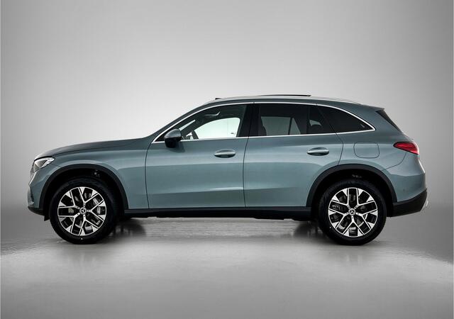 Mercedes-Benz GLC-KLASSE 300e 4MATIC Business Solution Luxury | Comfortpakket Plus | Parkeerpakket met 360°-camera | Trekhaak | DISTRONIC | Panoramaschuifdak | THERMATIC |