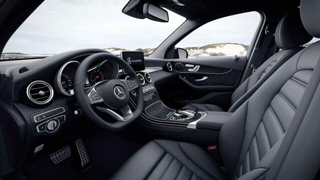 Mercedes-Benz GLC-KLASSE 250 4MATIC Premium Plus | AMG | Panoramadak | Memory | Trekhaak |