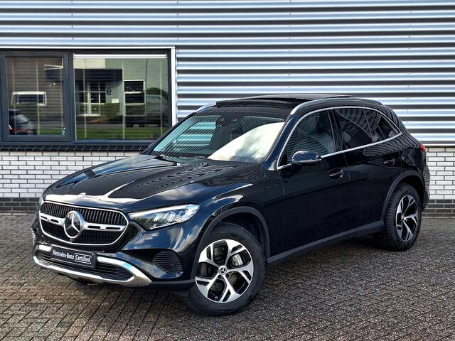 Mercedes-Benz GLC-KLASSE 300 e 4MATIC Autom. | Panoramadak | Trekhaak | 360° Camera | Rijassistentiepakket | Memory pakket | Sfeerverlichting | Dodehoekassistentie | Elektrische achterklep