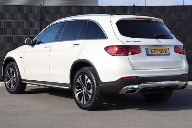 Mercedes-Benz GLC-KLASSE 300e 4MATIC PHEV | Head-up | Leder | Pano | Stoelverwarming | 360 Camera | Burmester