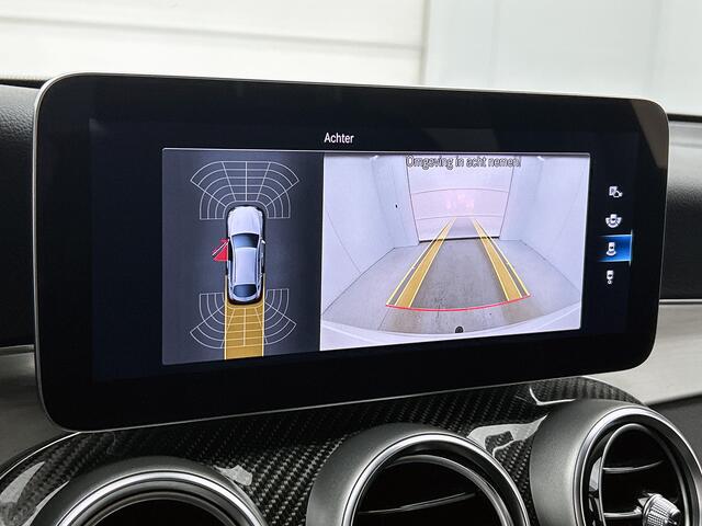 Mercedes-Benz GLC-KLASSE 300 e 4MATIC Premium Plus | AMG-LIne Interieur | AMG-Line Exterieur | Achteruitrijcamera | Multispaaks velgen | Nightpakket | Sfeerverlichting | Trekhaak | 24 Maanden Mercedes-Benz Certified Garantie