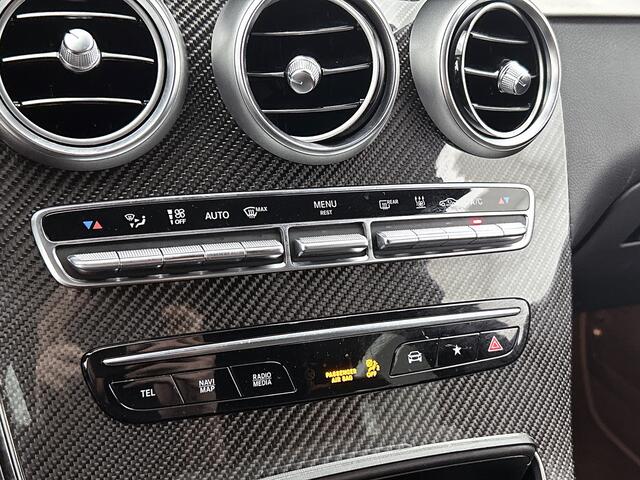 Mercedes-Benz GLC-KLASSE 300 e 4MATIC Premium Plus | AMG-LIne Interieur | AMG-Line Exterieur | Achteruitrijcamera | Multispaaks velgen | Nightpakket | Sfeerverlichting | Trekhaak | 24 Maanden Mercedes-Benz Certified Garantie