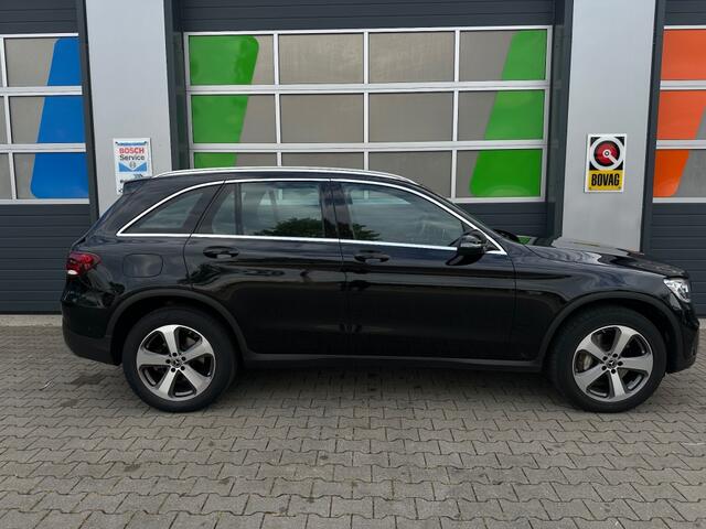 Mercedes-Benz GLC-KLASSE 300E / 4Matic/ BNS SOL. /PANO/ Stoel verwarming