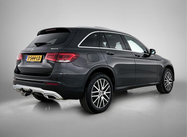 Mercedes-Benz GLC-KLASSE 300e 4MATIC | Panoramadak | Trekhaal | Alarm Systeem | Inclusief 24 maanden Mercedes-Benz Certified garantie voor Europa.
