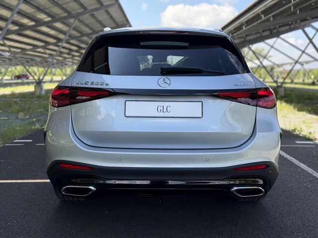 Mercedes-Benz GLC-KLASSE 300e 4MATIC Sport Edition | Night | Panoramaschuifdak | Premium Plus | Burmester | Trekhaak | Head-Up |