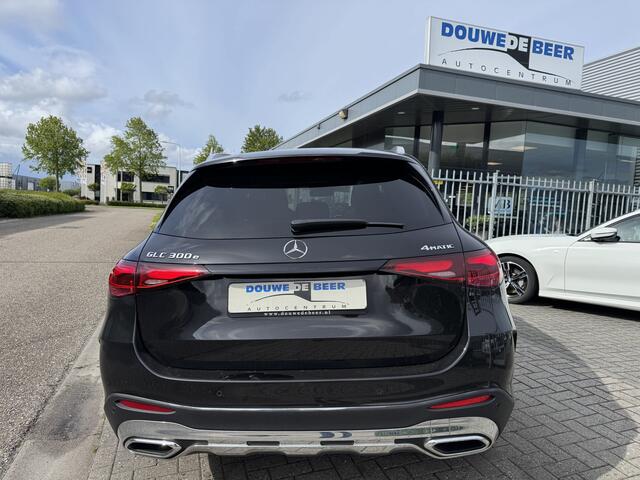 Mercedes-Benz GLC-KLASSE 300e 4MATIC AMG Line premium Plus leer exclusief, pano/dak, trekhaak, Burmester, Head Up