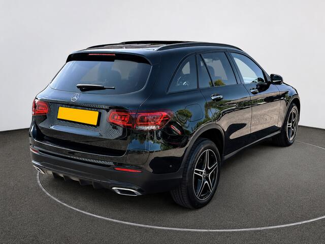 Mercedes-Benz GLC-KLASSE 300e 4MATIC AMG Premium Plus Aut- SOH 100%, Dealer Onderhouden, Panoramadak, Sfeerverlichting, 360 Camera