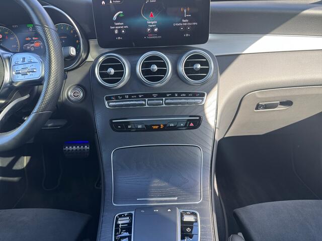 Mercedes-Benz GLC-KLASSE 300e 4MATIC AMG Premium Plus Aut- SOH 100%, Dealer Onderhouden, Panoramadak, Sfeerverlichting, 360 Camera