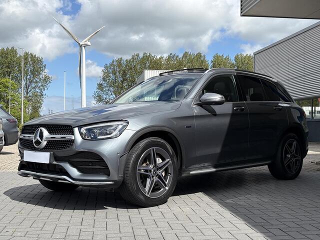 Mercedes-Benz GLC-KLASSE 300e 4MATIC AMG Line 320pk | PHEV | Panoramadak | Burmester Audio | Stoelverwarming | Achteruitrijcamera | 360 Camera | Dealeronderhouden