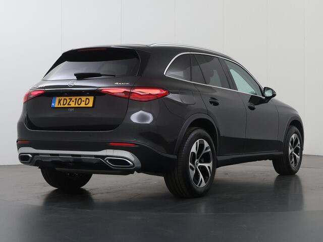 Mercedes-Benz GLC-KLASSE 300e 4MATIC Luxury Line | Panoramadak | Trekhaak | Rij assistentiepakket | Winter pakket |