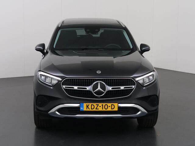 Mercedes-Benz GLC-KLASSE 300e 4MATIC Luxury Line | Panoramadak | Trekhaak | Rij assistentiepakket | Winter pakket |