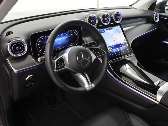 Mercedes-Benz GLC-KLASSE 300e 4MATIC Luxury Line | Panoramadak | Trekhaak | Rij assistentiepakket | Winter pakket |