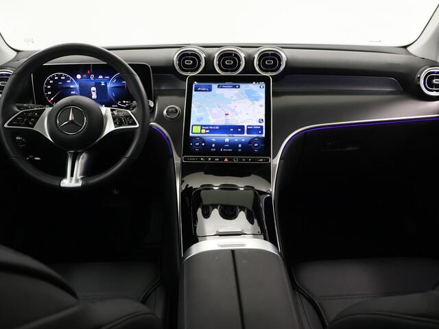 Mercedes-Benz GLC-KLASSE 300e 4MATIC Luxury Line | Panoramadak | Trekhaak | Rij assistentiepakket | Winter pakket |